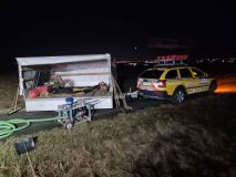 Silnice u Braškova opět volná, kamion odjel sám
