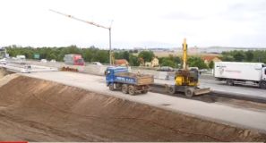 Přestavba křižovatky u Kněževsi na D7 má být hotova do konce roku
