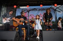 Festival Naproti 2025: Hudba, divadlo a podpora pečujícím rodinám