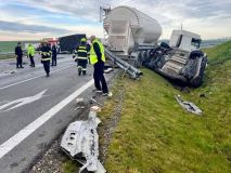 Dnes se stala vážná dopravní nehoda na obchvatu Slaného u obce Žižice