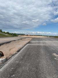 Ministr zkontroloval stavbu dálnice u Knovíze