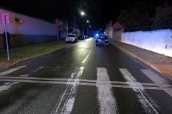 Pomozte objasnit střet osobního auta s chodkyní, k níž došlo v úterý zhruba v 18:10 hodin v ulici Velvarská v Kladně
