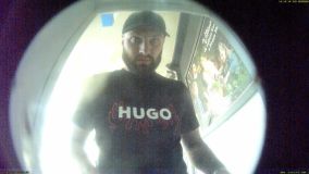 Hledá se tento muž z Kladna. Jde opět o podvod v mobilu