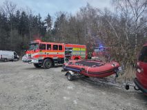 Do Turyňského rybníka se propadli lidé. Nebruslete zde