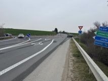 U Knovíze nevyrostou kruháče, zůstane křižovatka