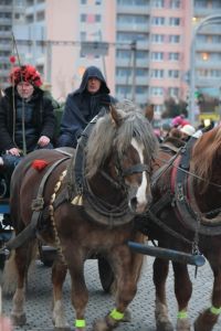 Mikuláš na koni se svým průvodem projel centrum Kladna