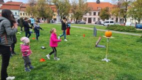 Slanské dýňování si nenechali ujít stovky malých i velkých návštěvníků z Kladenska