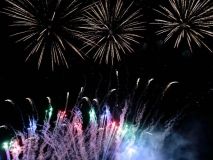 OBRAZEM: Velkolepé novoroční ohňostroje rozzářily Kladno a Slaný