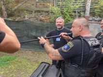 Kladenští strážníci se učili používat narkotizační pušku