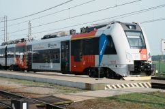 Vedení Středočeského kraje si prohlédlo nový vlak pro PID
