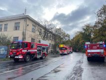 V areálu bývalé Poldi Kladno hořelo. Vzňal se odpad navršený ve sklepě jedné z budov