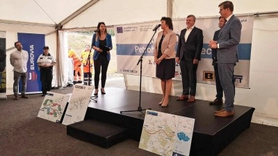 Z Prahy do Karlových Varů se zrychlí doprava téměř o třetinu. Stavba 12 km dlouhého úseku dálnice D6 začala