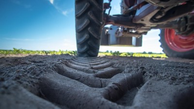 Zemědělci budou blokovat silnice dvakrát, v pondělí v Praze, ve čtvrtek u hranic. Traktory se můžou objevit i v centrech měst