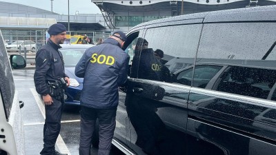 Policie kontrolovala taxíky na letišti