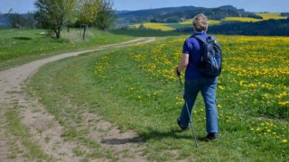 Pěší turistika ve středních Čechách, tradice a pochody