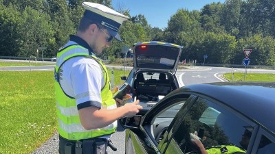 Policie se o víkendu zaměří na rychlost