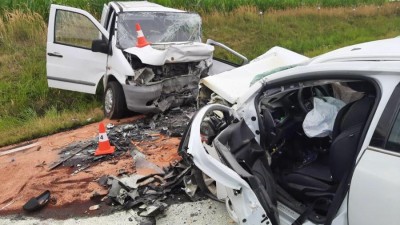 Před vjezdem na dálnici vjela do protisměru a došlo ke střetu s dodávkou. Řidič dodávky na místě zemřel