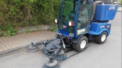 Rozjíždí se blokové čištění kladenských ulic