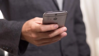 Dejte si pozor na sms od České pošty! Může jít o podvod