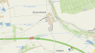 U Stochova havarovala motorkářka