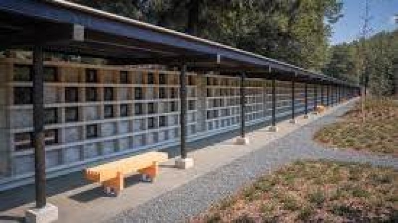 Na hřbitovy budou o Dušičkách dohlížet strážníci