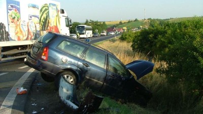 U Buštěhradu havaroval opilec, nadýchal pomalu dvě promile