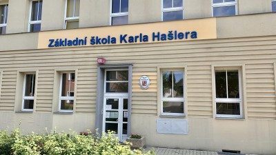 Ž&aacute;k ve &scaron;kole v Libčic&iacute;ch na Praze z&aacute;pad vyhrožoval vystř&iacute;len&iacute;m