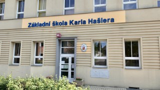 Ž&aacute;k ve &scaron;kole v Libčic&iacute;ch na Praze z&aacute;pad vyhrožoval vystř&iacute;len&iacute;m