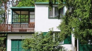 Středočeský kraj má stále zájem o koupi Hrabalovy chaty v Kersku