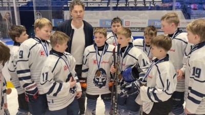 VIDEO: Turnaj měl velice dobrou úroveň, hodnotí Seven Hockey Cup Jaromír Jágr. Kluci mají lepší podmínky, než bylo za nás, dodává hokejová legenda