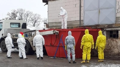 Ptačí chřipka zasáhla chov kachen na Kladensku, hasiči ho museli zlikvidovat
