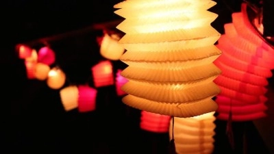 Lampionový průvod, i hudbu a tanec na sále kina Sokol nabízí Festival svobody a dobrovolnictví