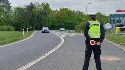 Pouhá 1 vteřina může rozhodnout o přežití. Středočeští policisté kontrolovali, zda se řidiči věnují řízení.
