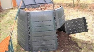 Ve Slaném je stále možnost získat kompostér zdarma
