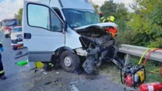 Zásah vrtulníku na silnici u Slaného. Silnice je uzavřená