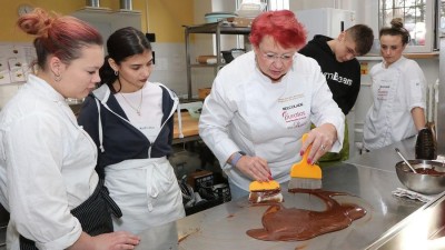 Kladenskou školu navštívila světoznámá cukrářka