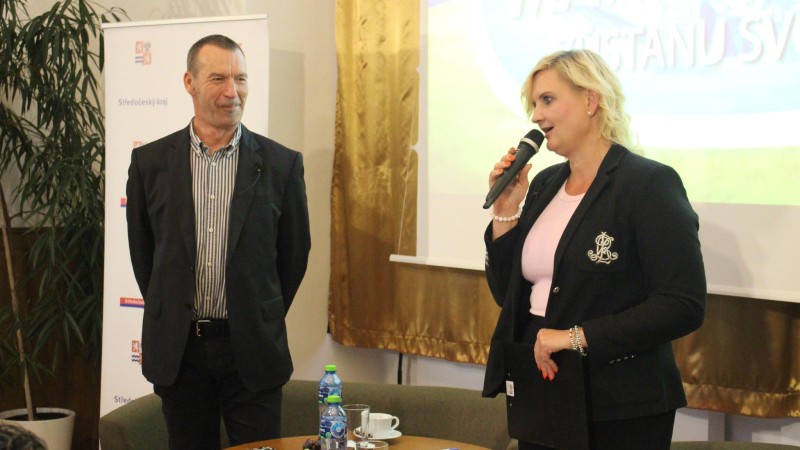 V kladenské knihovně proběhla beseda s neurovědcem proti manipulaci