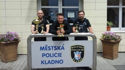 Ze střelecké soutěže přivezli kladenští strážníci zlato