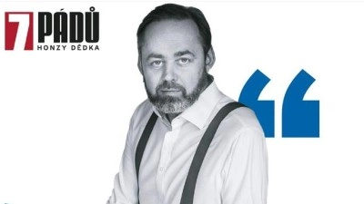 Máte rádu show Hozy Dědka? Jeho 7 pádů můžete zažít na Kladně