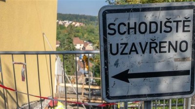 Schodiště v ulici Rudolfa Knotka v lokalitě Podprůhon se opravuje, neprojdete tudy 150 dní