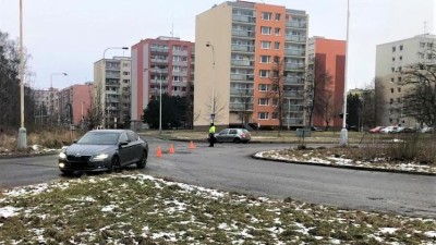 Kladenskem se prohání policejní Superb, řidiči dodržujte silniční předpisy