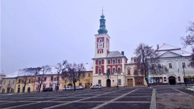 Zastupitelé Slaného odhlasovali mimořádnou pomoc lidem po výbuchu varny drog