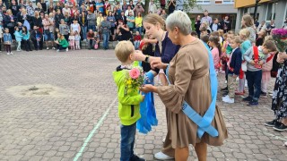 První zvonění v Kladně a ve Slaném slyšelo více jak 1000 prvňáků