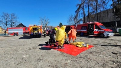 Hasiči spolupracovali při odstřelu nalezené tlakové lahve v Kladně