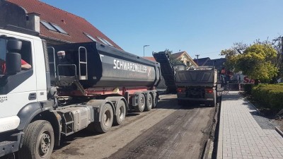 Opravuje se silnice mezi Unhoští a Pleteným Újezdem