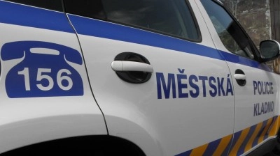 Kladenští strážníci hledali zapomětlivé řidiče a pomáhali seniorům