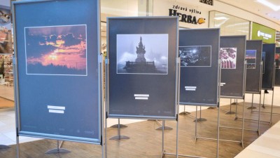 V Centr&aacute;lu si můžete prohl&eacute;dnout v&yacute;stavu kladensk&yacute;ch fotografů