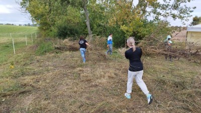 Zoopark Zájezd zrevitalizoval větrolam a vysadil přes 1300 původních dřevin