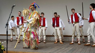 Blíží se Tuchlovická pouť. Jeden z největších středočeských folklorních festivalů