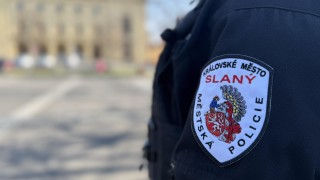 Rychlý zásah městské a státní policie ve Slaném